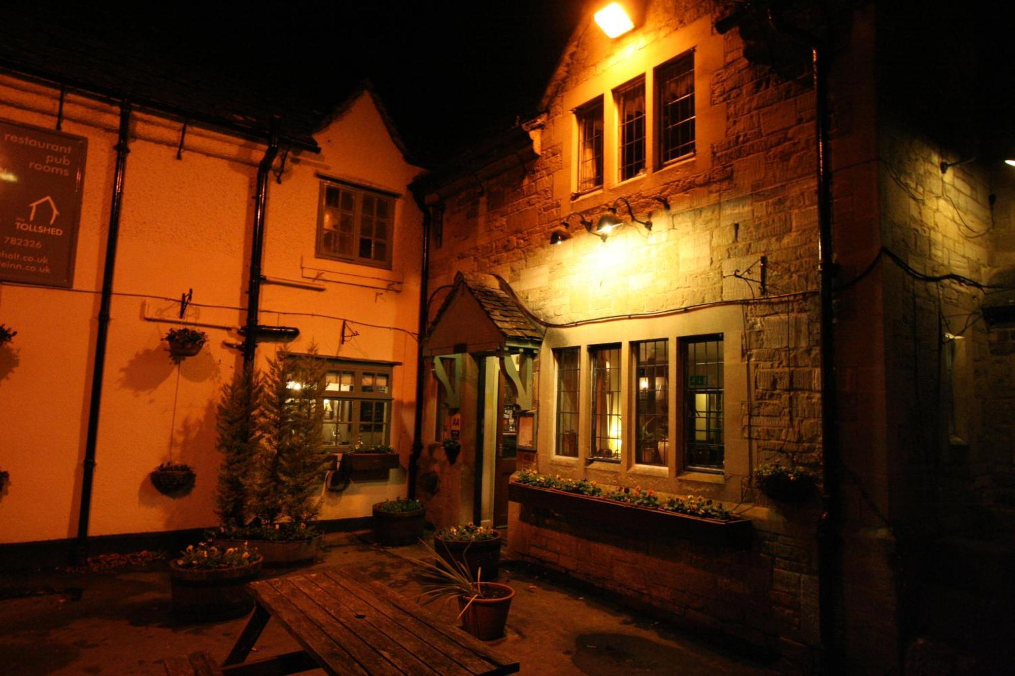 The Tollgate Inn Bradford-On-Avon Bagian luar foto