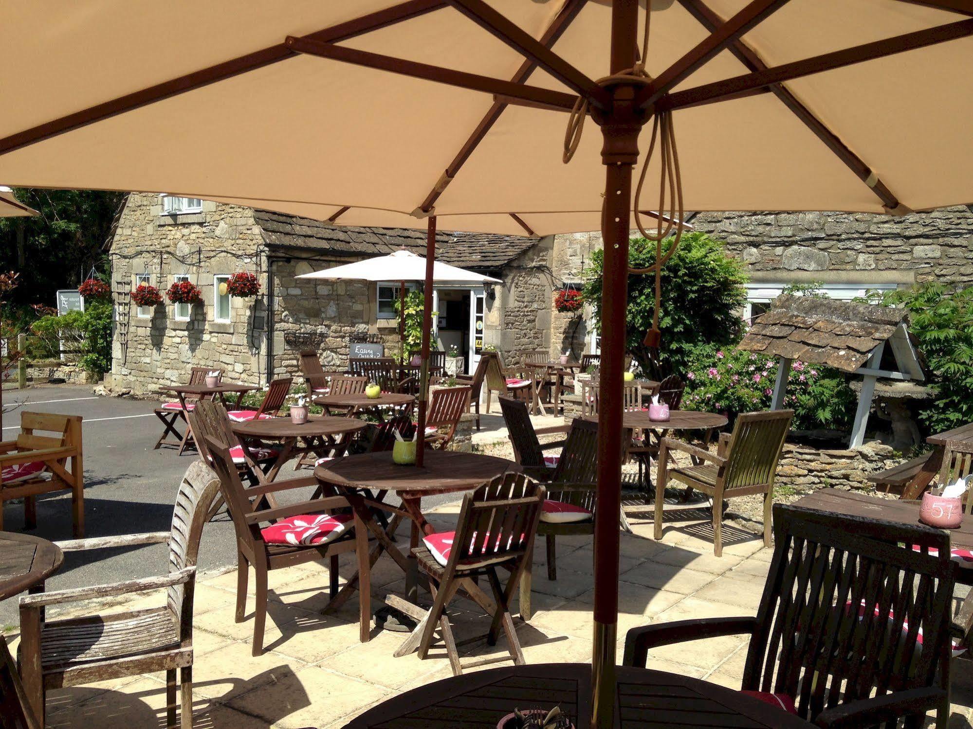 The Tollgate Inn Bradford-On-Avon Bagian luar foto